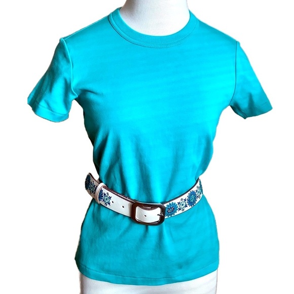 2/$30 UNIQLO Crew Neck Short Sleeve T-Shirt in Aqua Size M - Picture 1 of 14